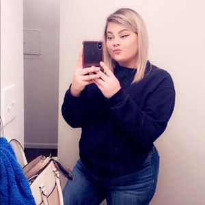 Meet your Posher, Becca